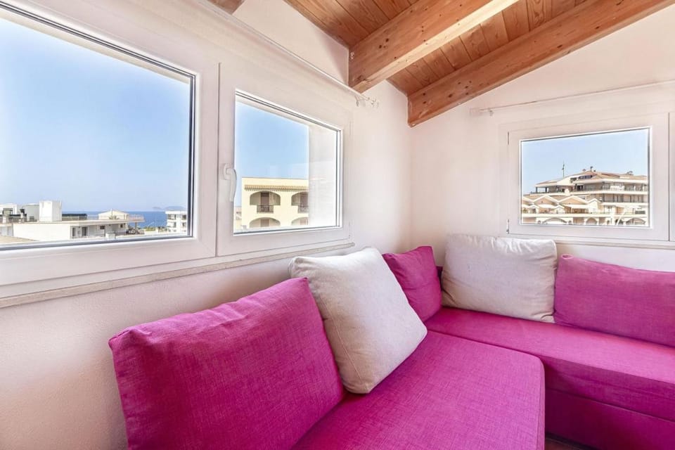View (from property/room), Balcony/Terrace, Seating area