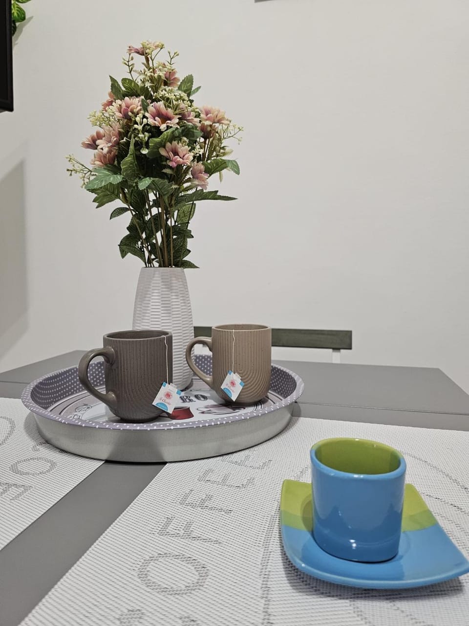 Coffee/tea facilities, Food and drinks, Dining area