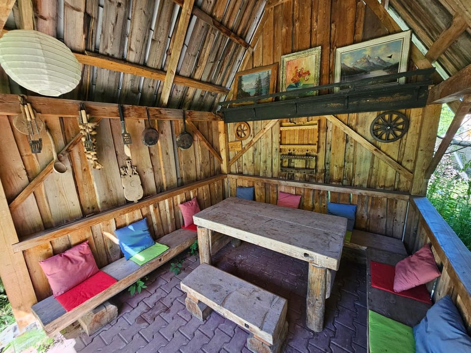 BBQ facilities, Garden, Seating area