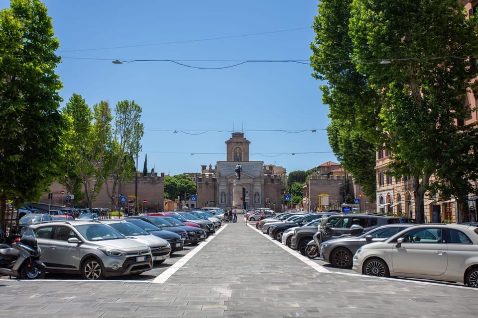 Day, Neighbourhood, Landmark view, Location, Parking