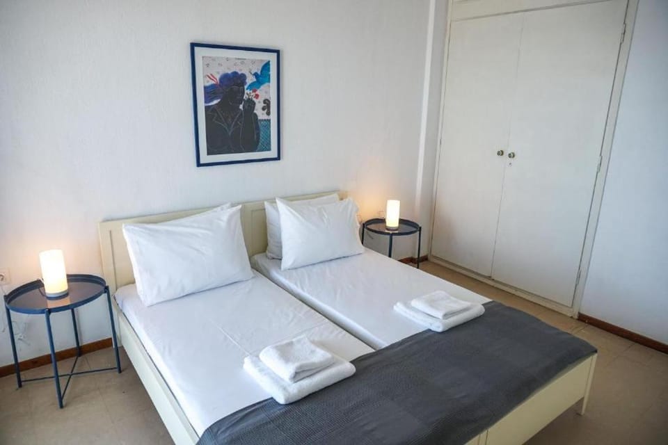 Sunny Bay Beachfront Retreat Apartment in Halkidiki