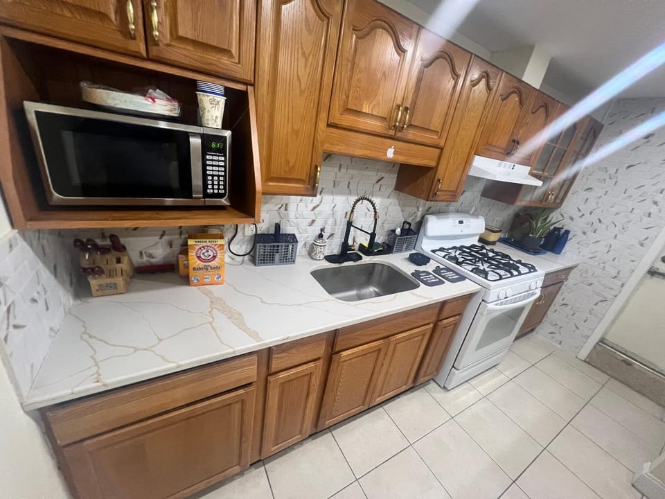 Your Comfortable Home Away From Home Apartment in Secaucus