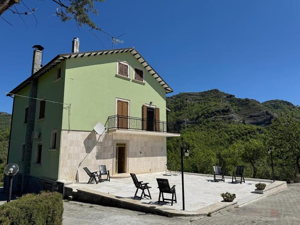 CASA DI BETTA Appartamento 2 Ascoli, Norcia, Monti Sibillini Apartment in Marche