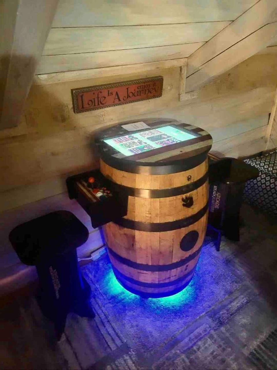 Unique Charm, Central Location, Hot Tub, Games House in Sevier County