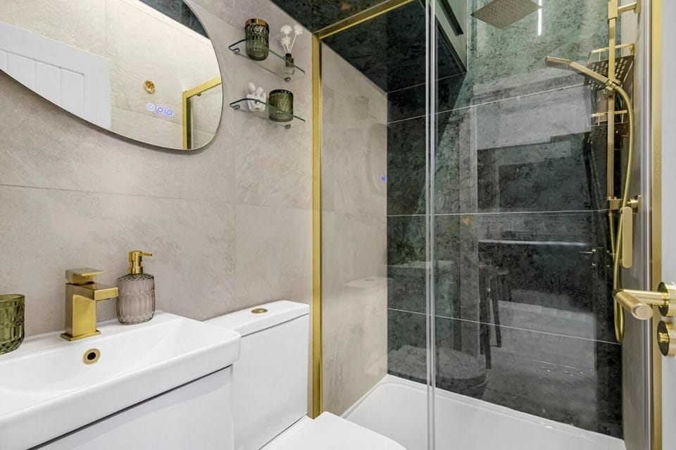 Luxury Studio Chelsea Apartment in City of Westminster