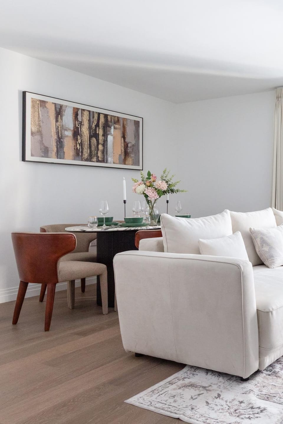 Living room, Seating area