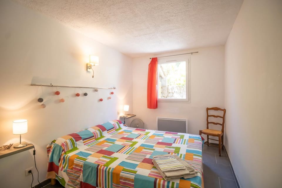 Property building, Living room, Bedroom