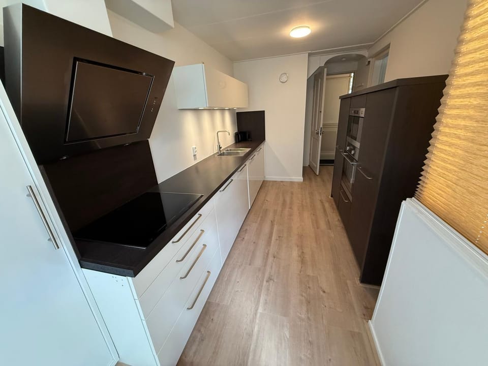 Kitchen or kitchenette, oven