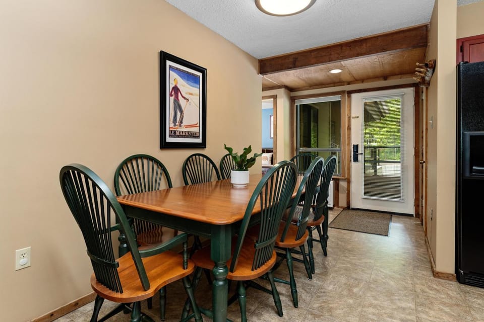 Dobie 36 with Wintergreen Advantage House in Massies Mill