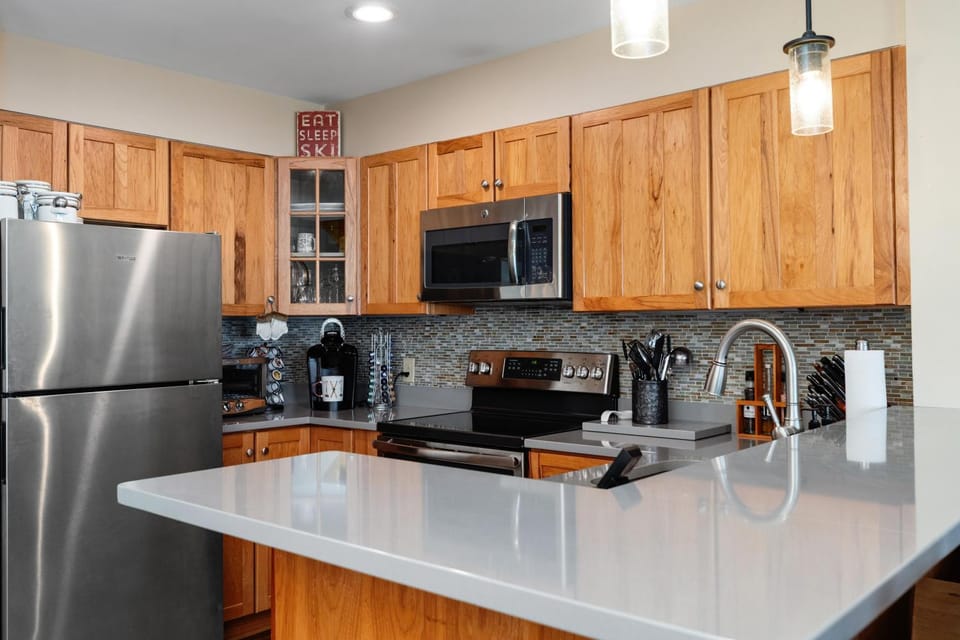 Dobie 48 with Wintergreen Advantage House in Massies Mill