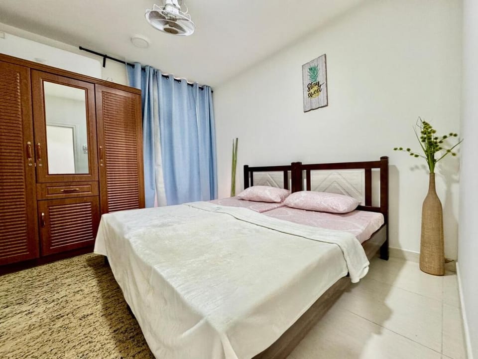Spacious & cozy home 2-Bedroom Apartment in Dubai