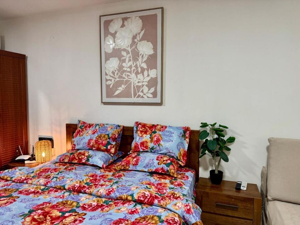 Spacious & cozy home 2-Bedroom Apartment in Dubai