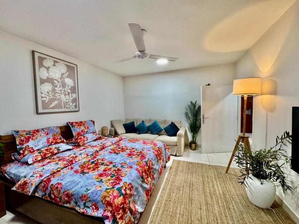 Spacious & cozy home 2-Bedroom Apartment in Dubai