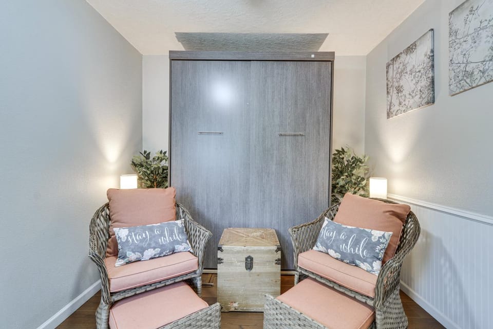 2 Mi to Dtwn Forest Grove Quiet Studio with Yard Apartment in Forest Grove