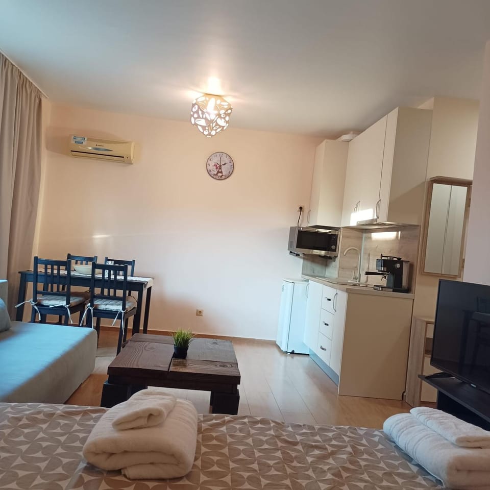 Atlantic Apartment in Pomorie