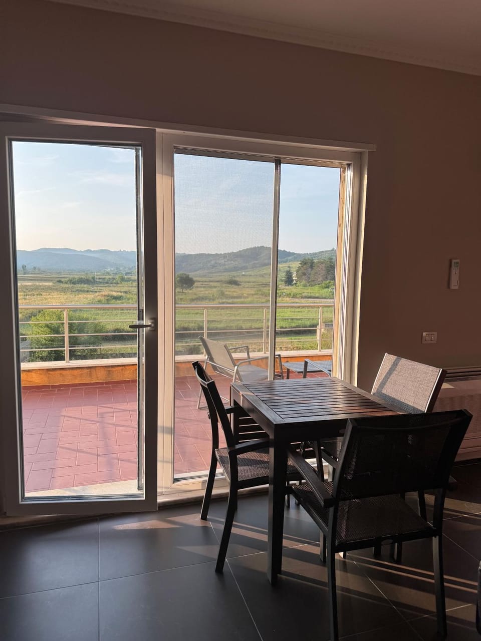 Natural landscape, Balcony/Terrace, Dining area