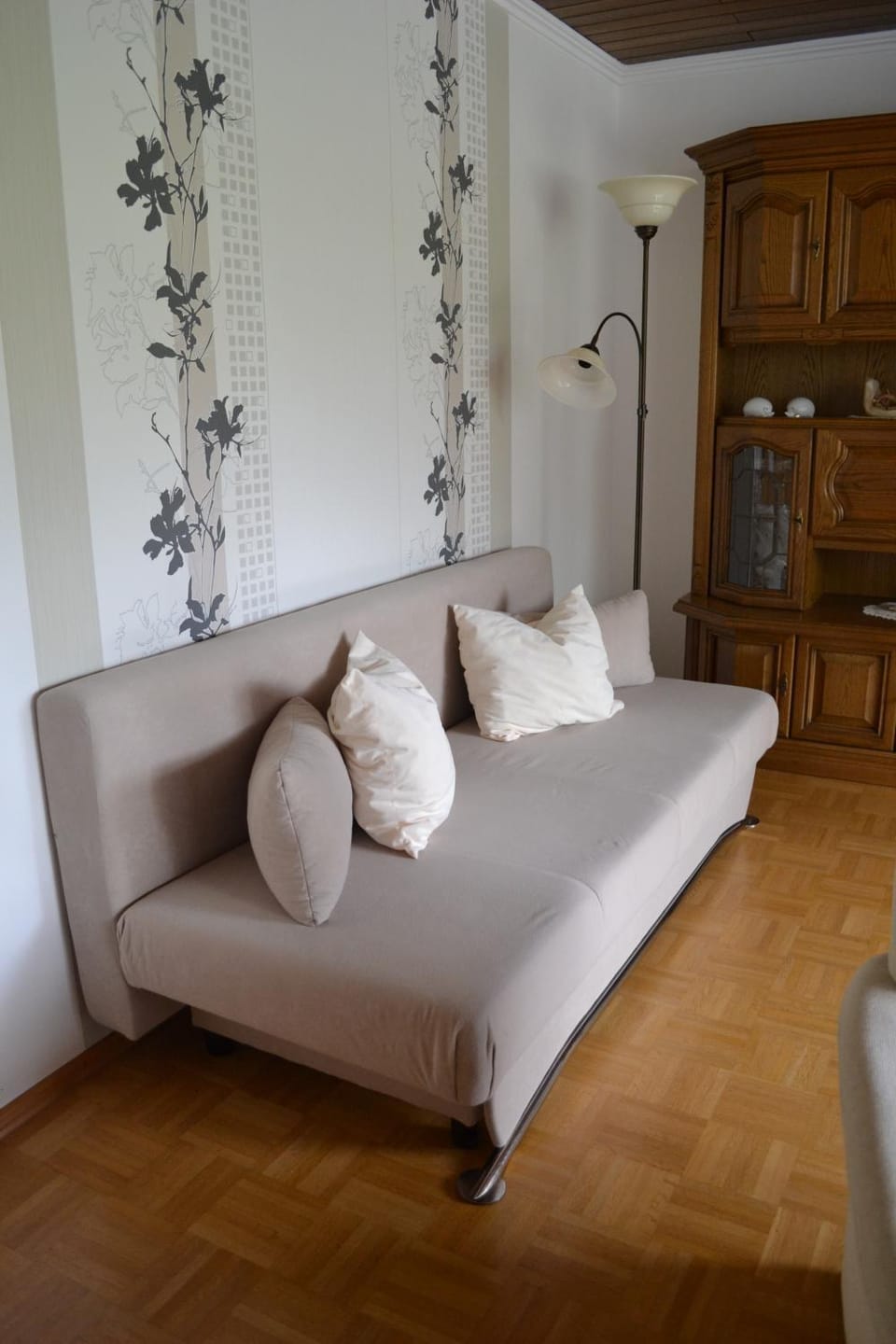 Bed, Living room