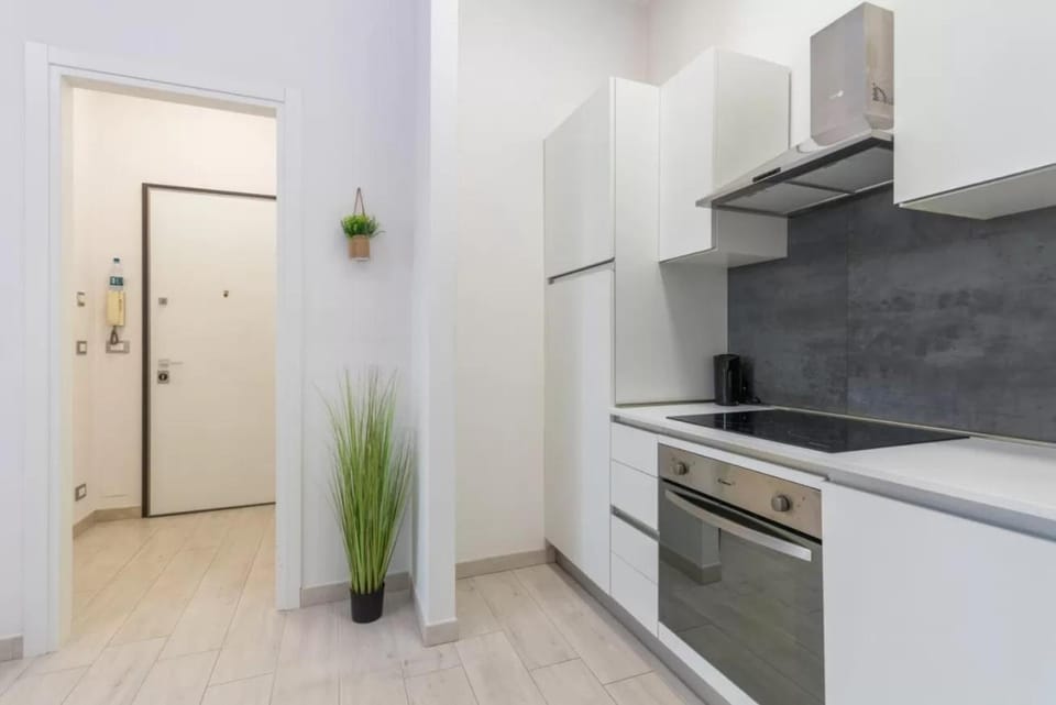 Kitchen or kitchenette, oven, stove