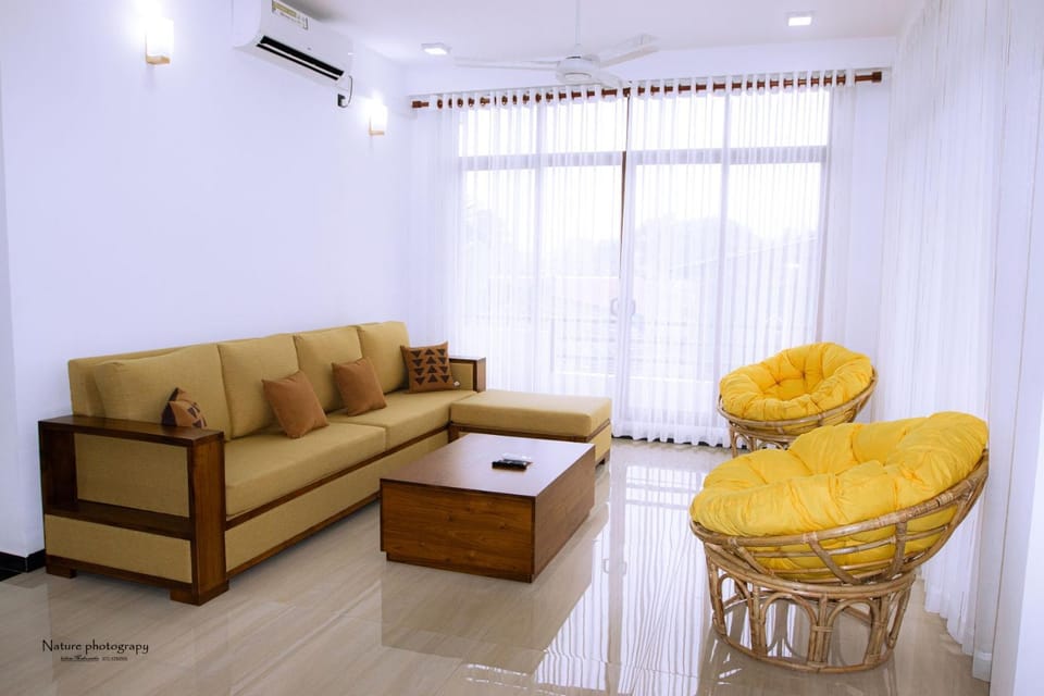 Living room, Seating area, air conditioner