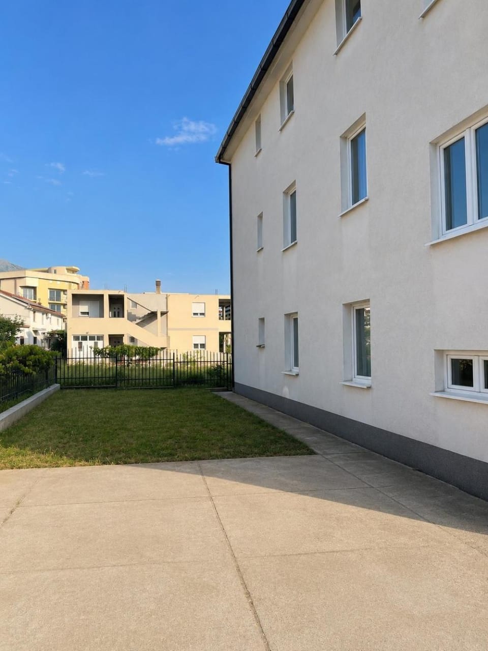 Property building, Day