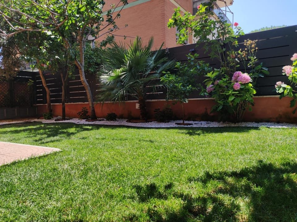 Eden Bay Vacation Home House in Ladispoli