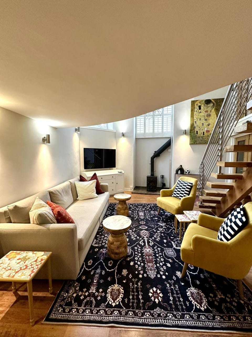 TV and multimedia, Living room, Seating area