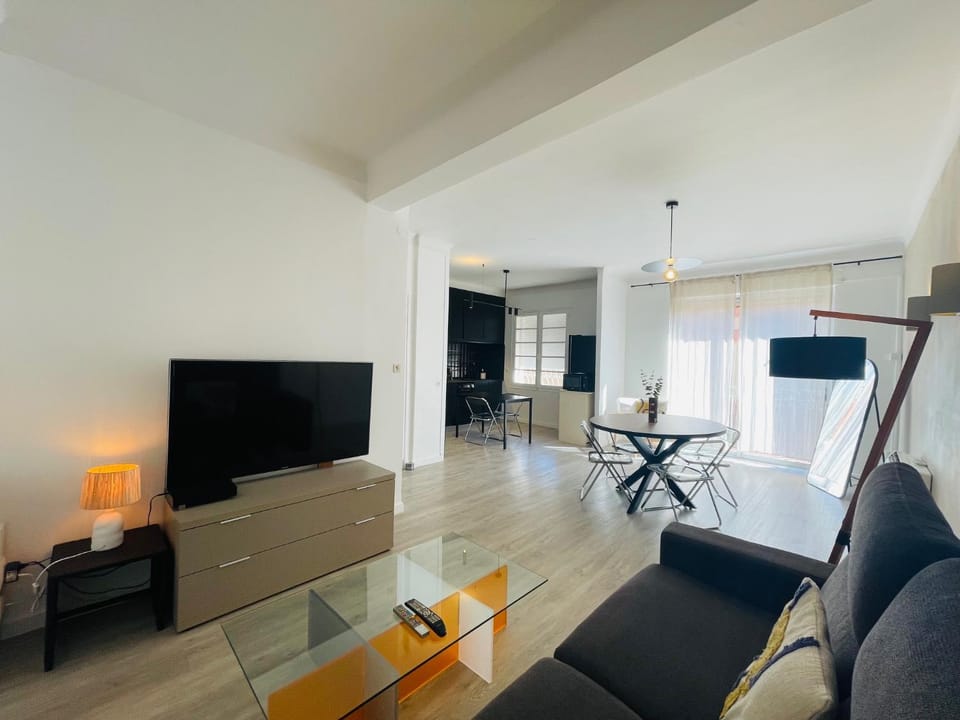 TV and multimedia, Living room