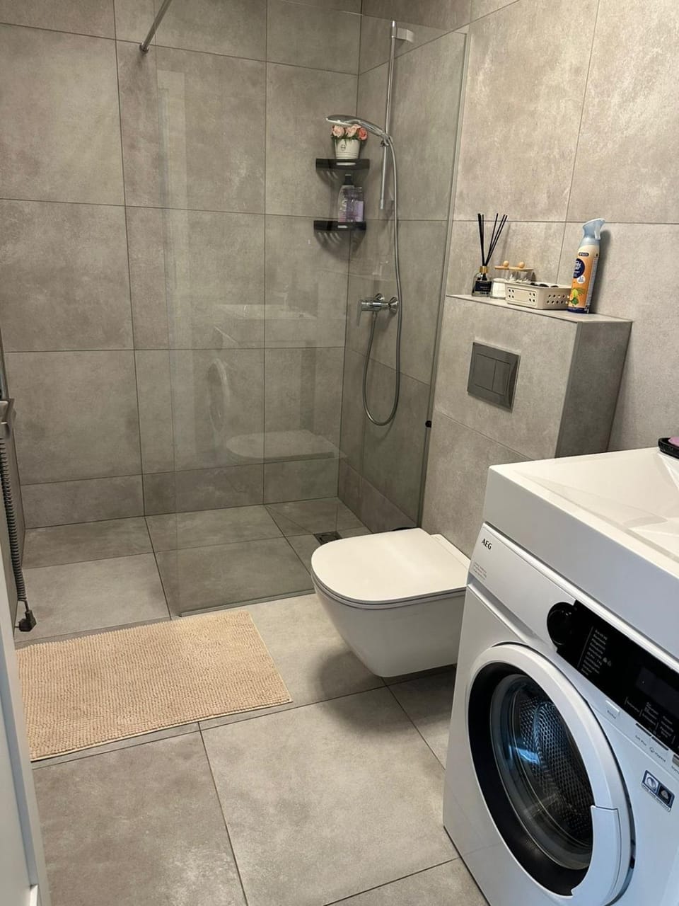 Shower, Toilet, Bathroom, washing machine