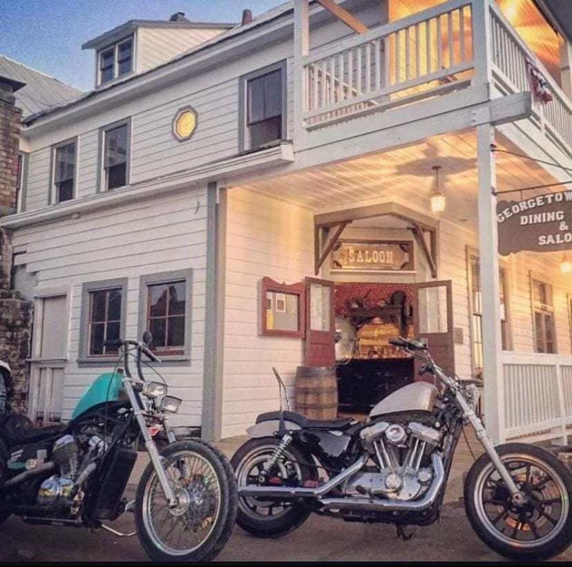 Georgetown Hotel and Saloon Apartment in Sierra Nevada