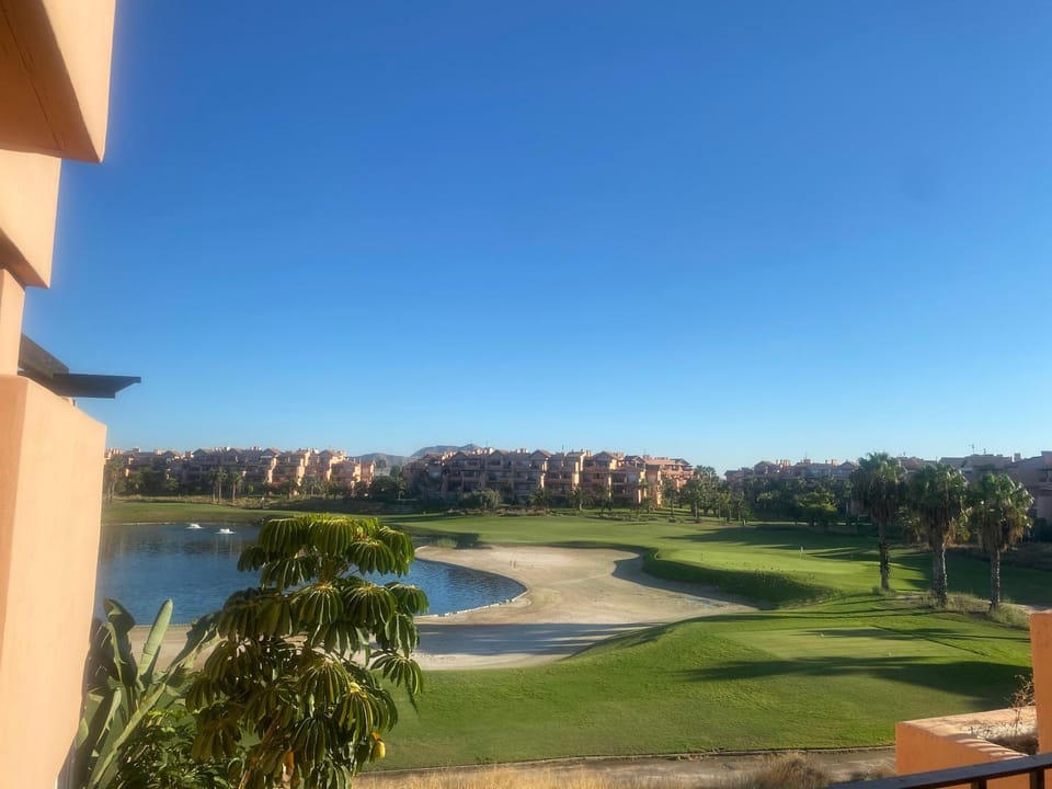 Golfcourse, Lake view
