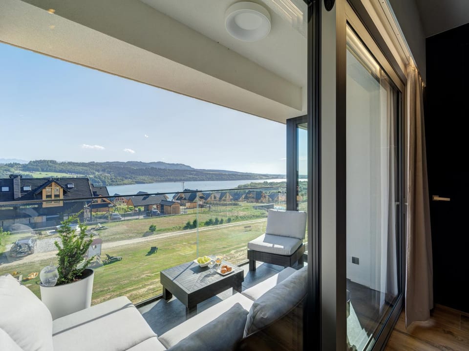 View (from property/room), Lake view, Mountain view