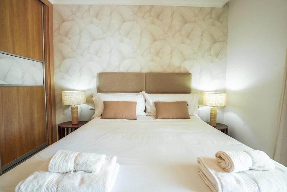 Andalusian House with Golf Course Views Apartment in Marbella