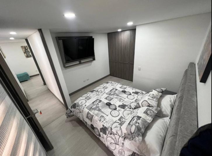 Apartamento amoblado, Edificio Avanzzare T1-601, Apartment in Bogota