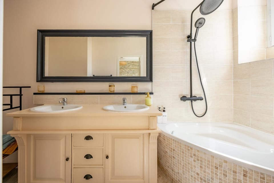 Bathroom, Bath