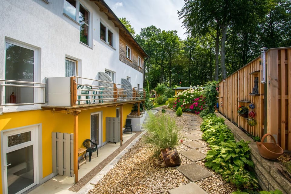 Garden, Balcony/Terrace