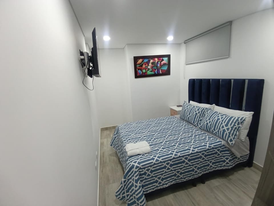 Apartamento amoblado, Edificio Avanzzare T1-304 Apartment in Bogota