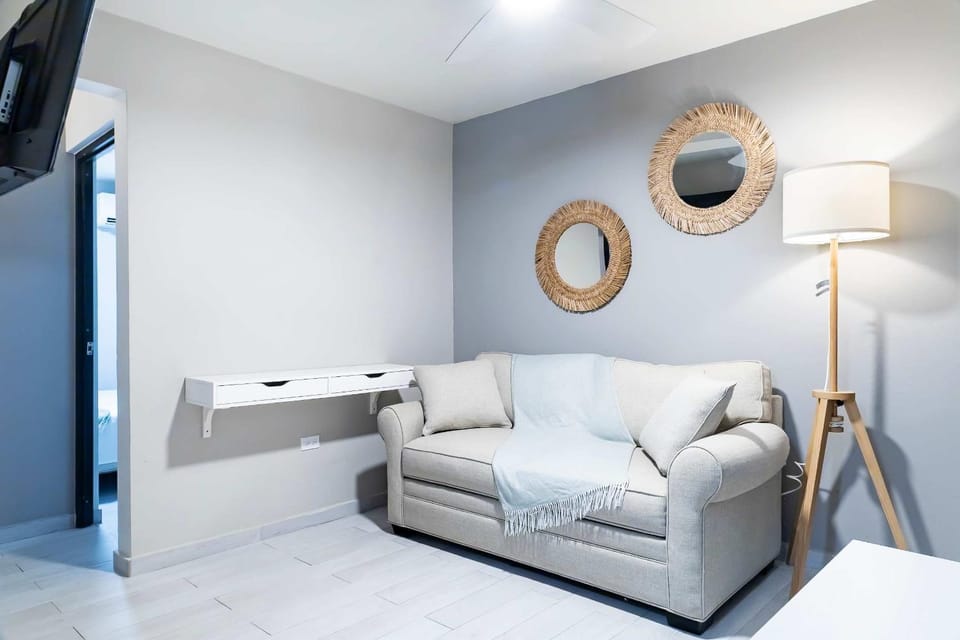 AQUA Villas Del Mar Apt 2 - 2 BR Steps to Beach & Walk to Dine, The Best Location! Apartment in Dorado