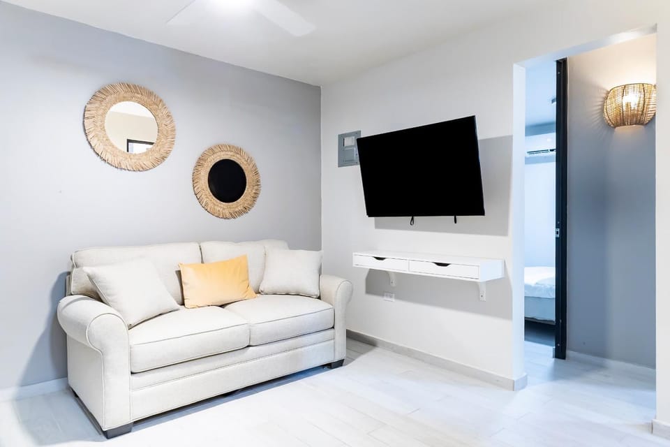 AQUA Villas Del Mar Apt 3 - 2BR Steps to Beach, Dining & FUN! Apartment in Dorado