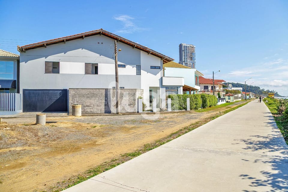 Seaside Dreams near Beto Carrero House in Penha