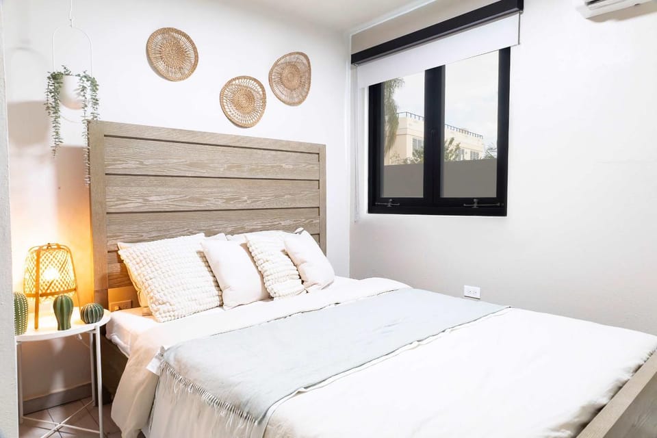AQUA Villas Del Mar Bldg 1 - 8 BR Seaside Retreat Steps from Shore & Dining Apartment in Dorado
