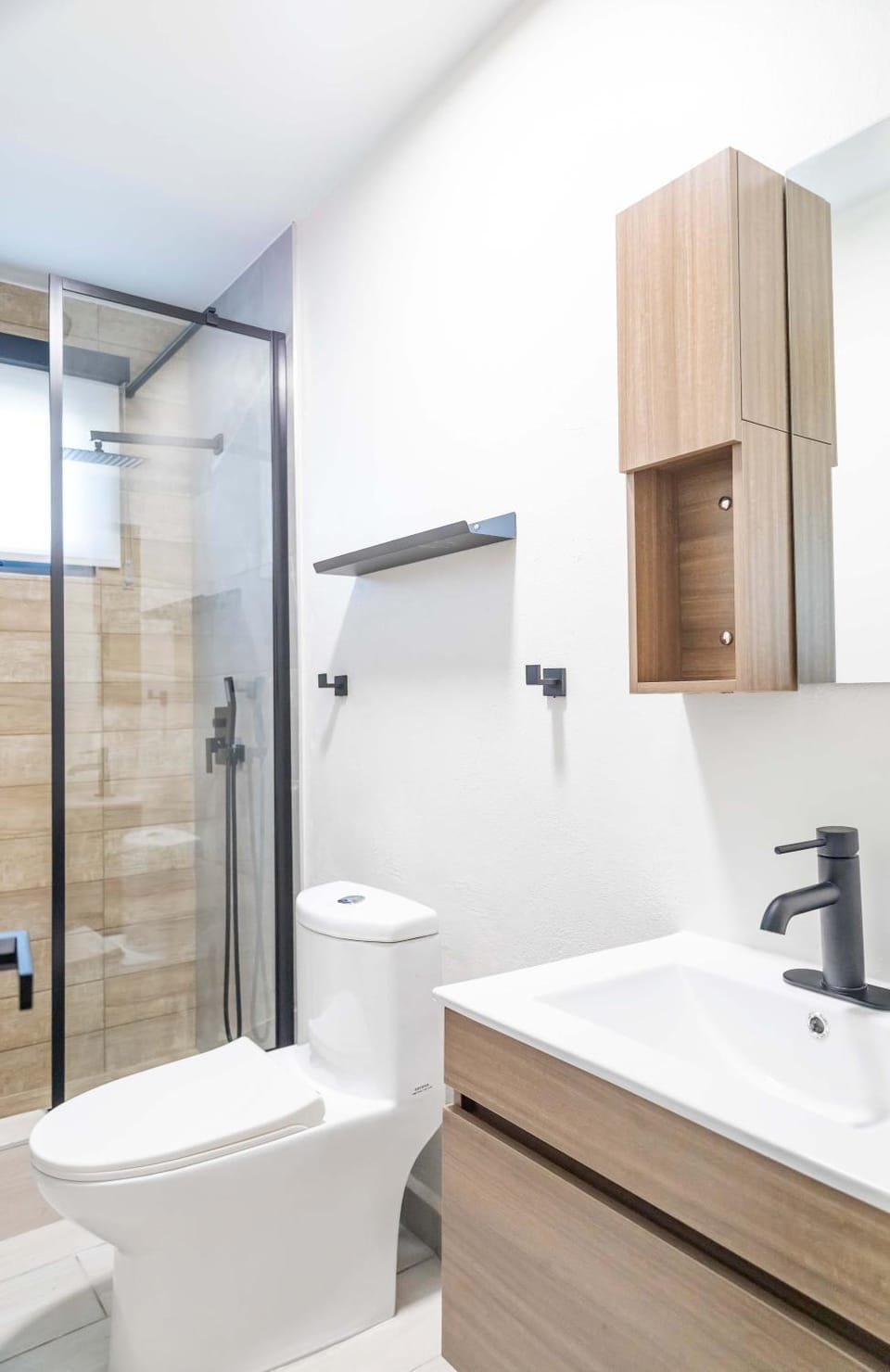 AQUA Villas Del Mar Apt 7 - 1BR Coastal Getaway by the Beach Apartment in Dorado
