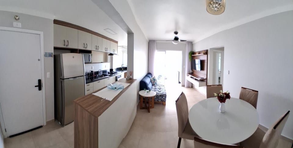 Apart Novo e Alto - Vista incrível, 160m da Praia Apartment in State of São Paulo