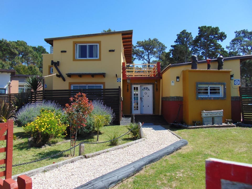 Property building, Facade/entrance, Garden view