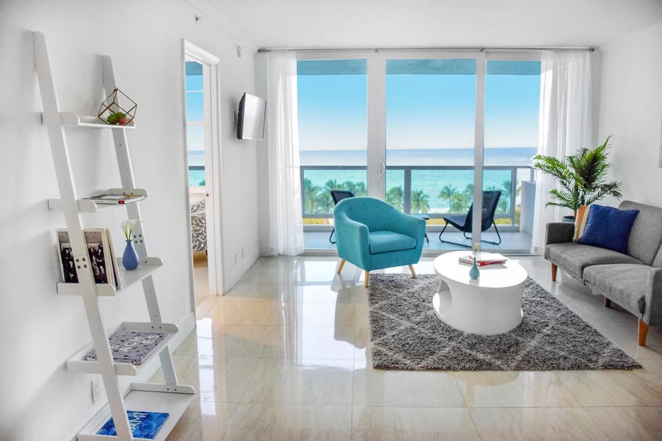 Living room, Sea view