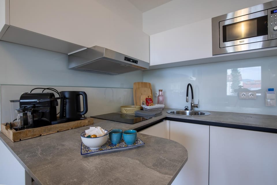 Coffee/tea facilities, Kitchen or kitchenette, pet friendly, stove