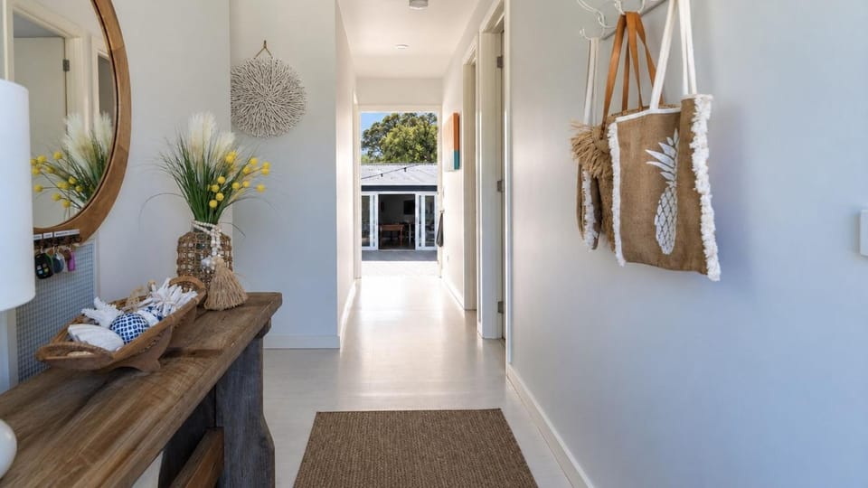 Glen Mor Heated Pool Retreat House in Melbourne