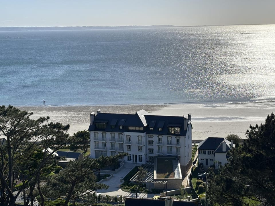 Milliau T2 piscine et vue mer Apartment in Brittany