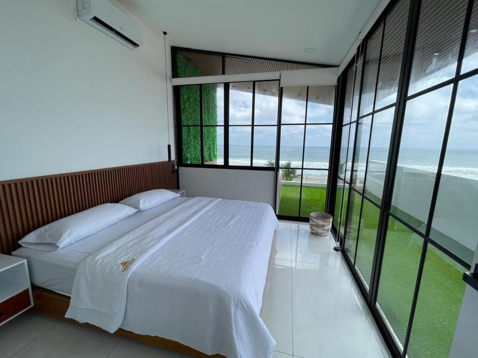 Bed, Natural landscape, Photo of the whole room, Bedroom, Sea view