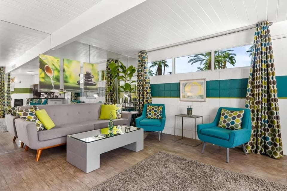 Luminous Ocotillo Bungalow House in Palm Springs