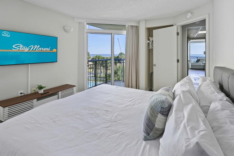 Double Palms by StayMareni - Oceanfront Suite House in Myrtle Beach